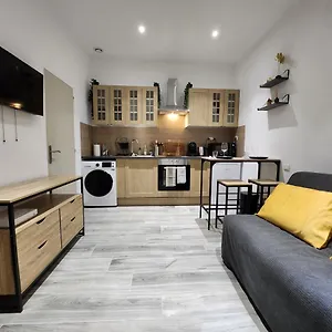  Appartement Climatise Avec Cour Prive En Rez-de-chaussee Centre Historique